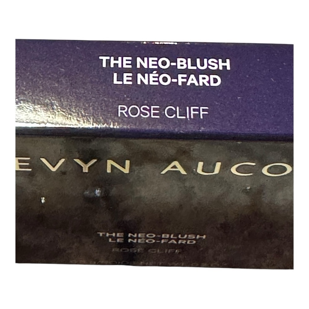 Kevyn  Aucoin  The Neo-Blush - Picture 5 of 5